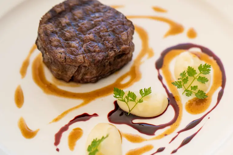 Recipe Beef Fillet In Aglianico Red Wine With Creamy Mashed Potatoes Le Sirenuse Positano